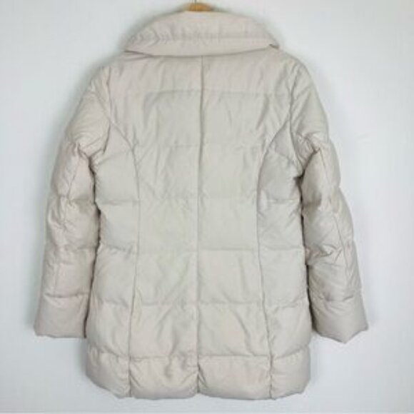 MaxMara Weekend ecru colored down hooded puffer parka. Size 6 - Picture 4 of 6